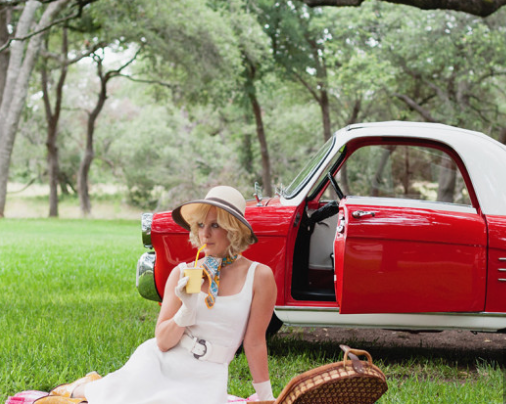 Ladies Vintage Grand Chapeau Day