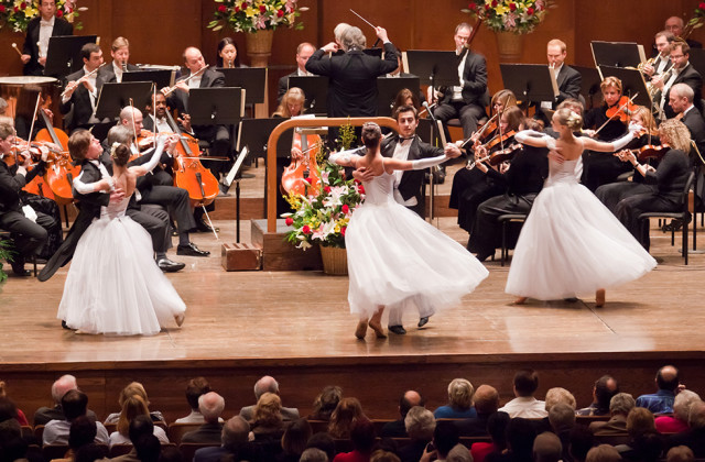 Salute to Vienna: A New Years Concert